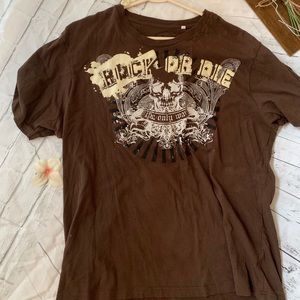 Guess graphic rock tee